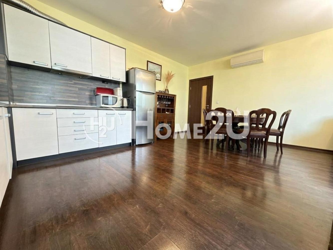 Продава 3-СТАЕН, гр. Варна, к.к. Св.Св. Константин и Елена