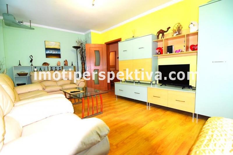 Продава 3-СТАЕН, гр. Пазарджик, Център