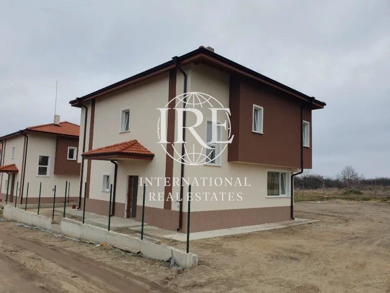 Продава КЪЩА, с. Приселци, област Варна