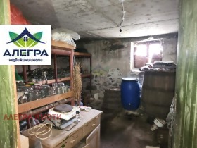 Casa Bratanitsa, región Pazardzhik 10