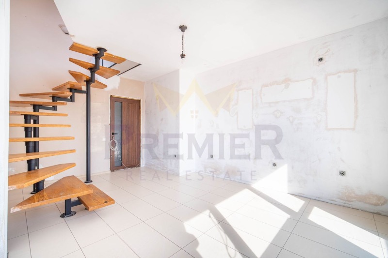 Продава 3-СТАЕН, гр. Варна, Лятно кино Тракия, снимка 2 - Апартаменти - 52193270