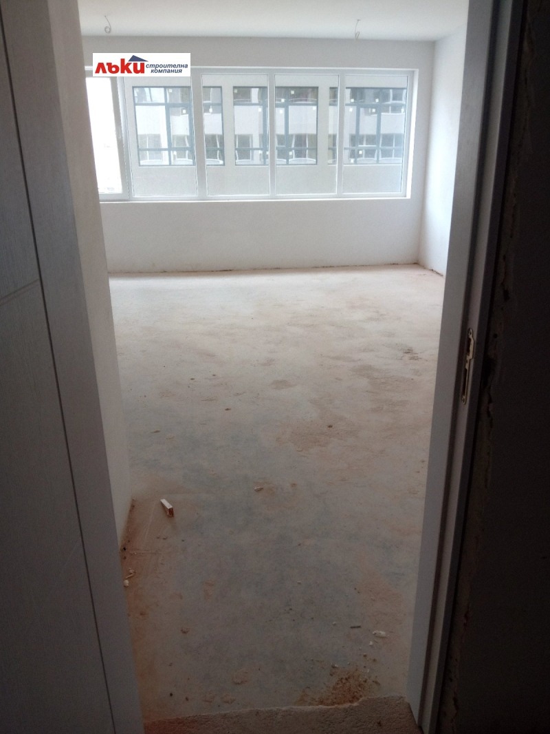 Продава БИЗНЕС ИМОТ, гр. Варна, Владислав Варненчик 1