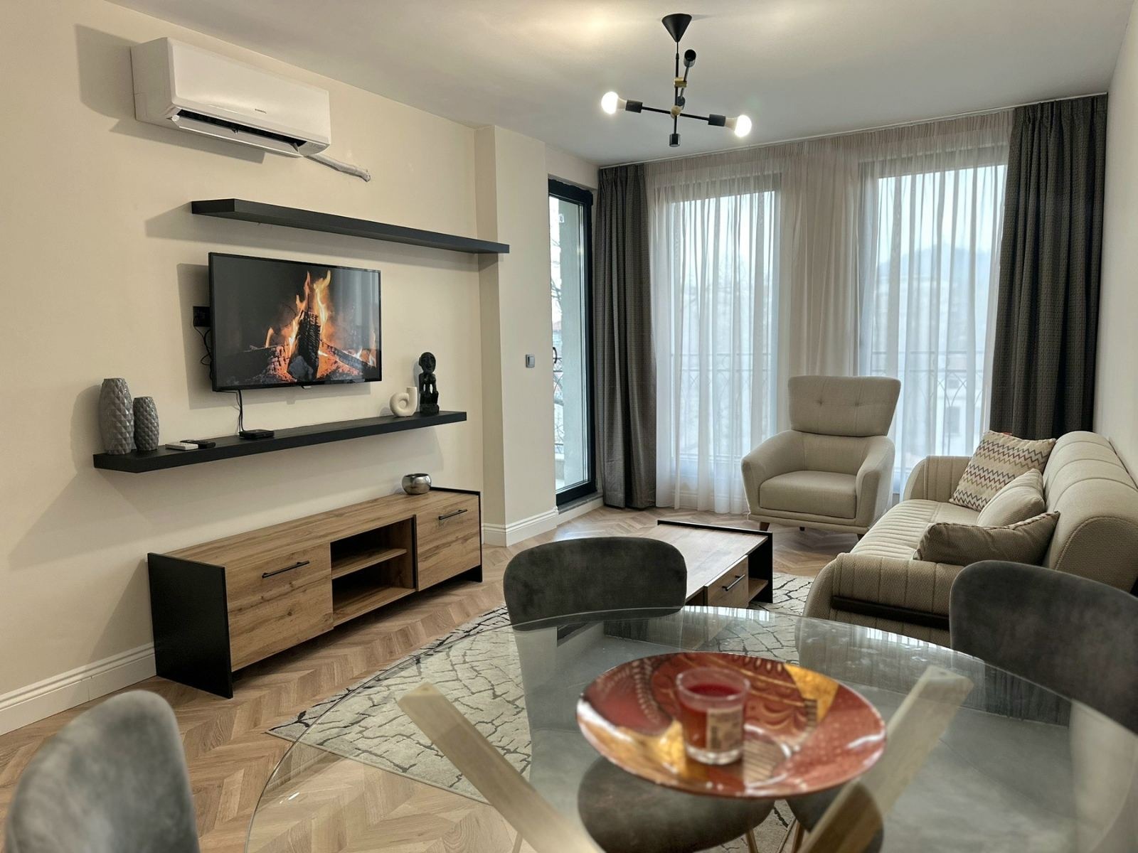 Продава 2-СТАЕН, гр. Пловдив, Център, снимка 2 - Апартаменти - 56205141