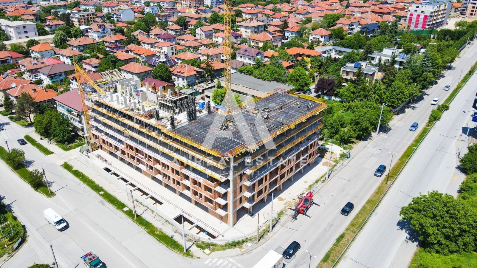 Продава МНОГОСТАЕН, гр. Плевен, Широк център, снимка 2 - Апартаменти - 54603970