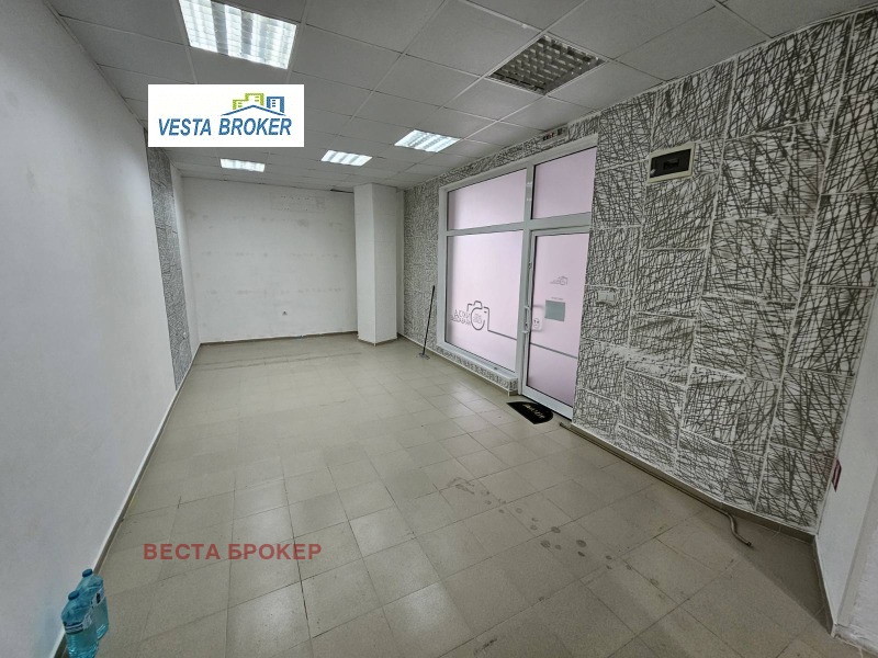 Продава МАГАЗИН в град Кърджали, Център - 47 кв.м / 70 000 € » 136 908.10 лв., ВЕСТА БРОКЕР