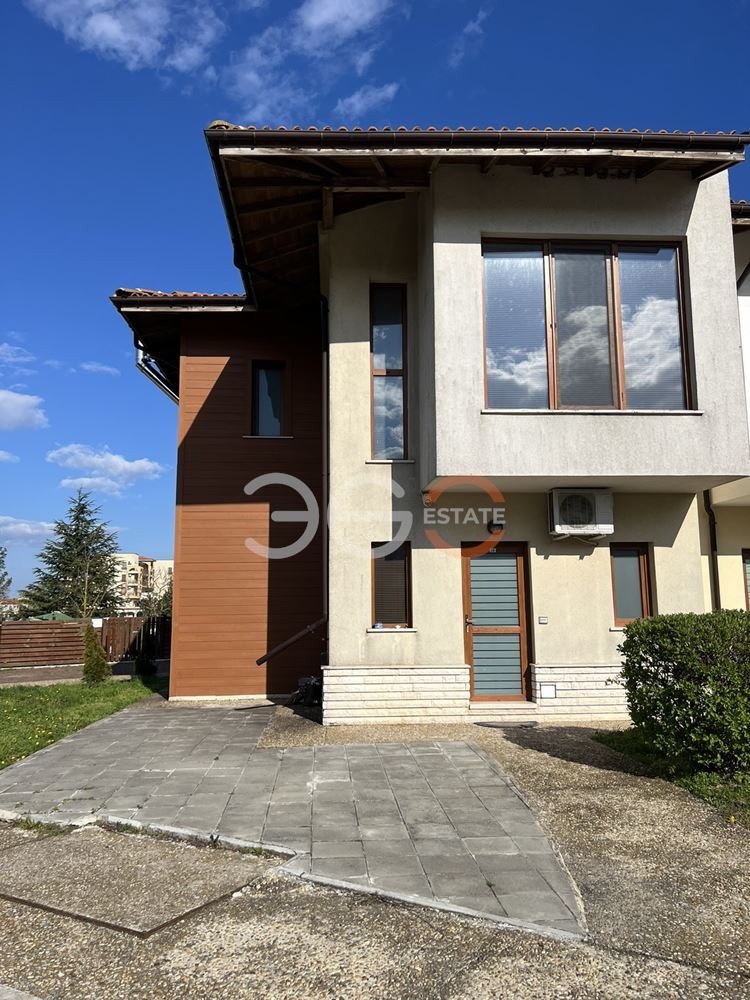 Продава КЪЩА, гр. Балчик, област Добрич, снимка 2 - Къщи - 54368639