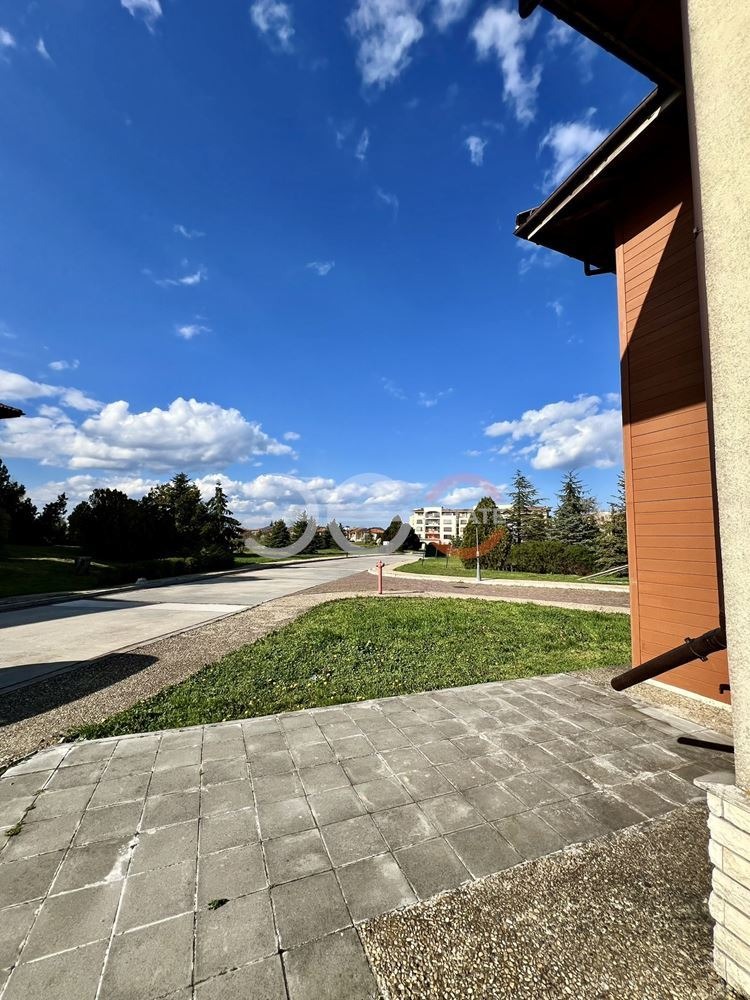 Продава КЪЩА, гр. Балчик, област Добрич, снимка 4 - Къщи - 54368639