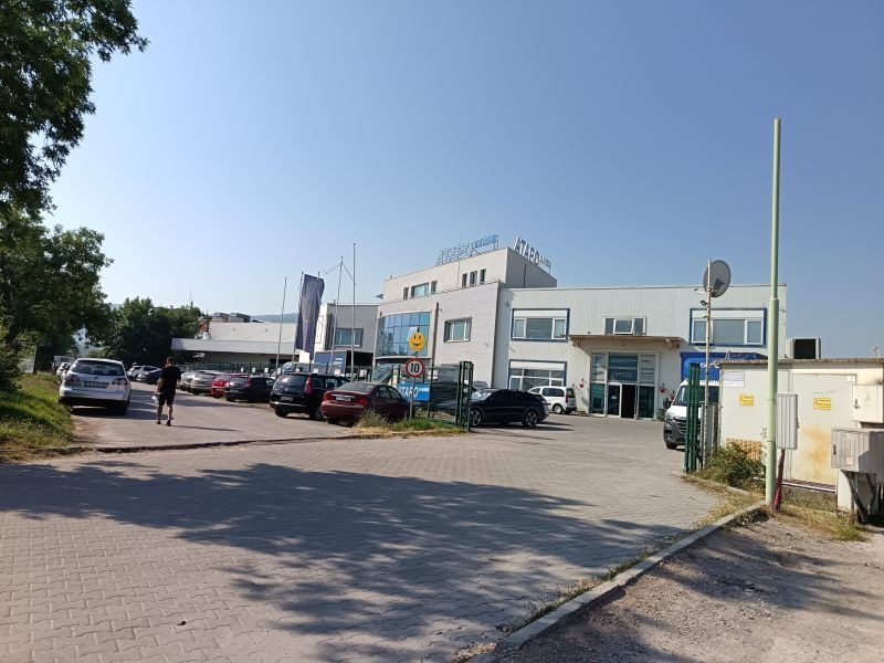 In vendita  Magazzinaggio Sofia , Lozen , 7500 mq | 16478673 - Immagine [2]