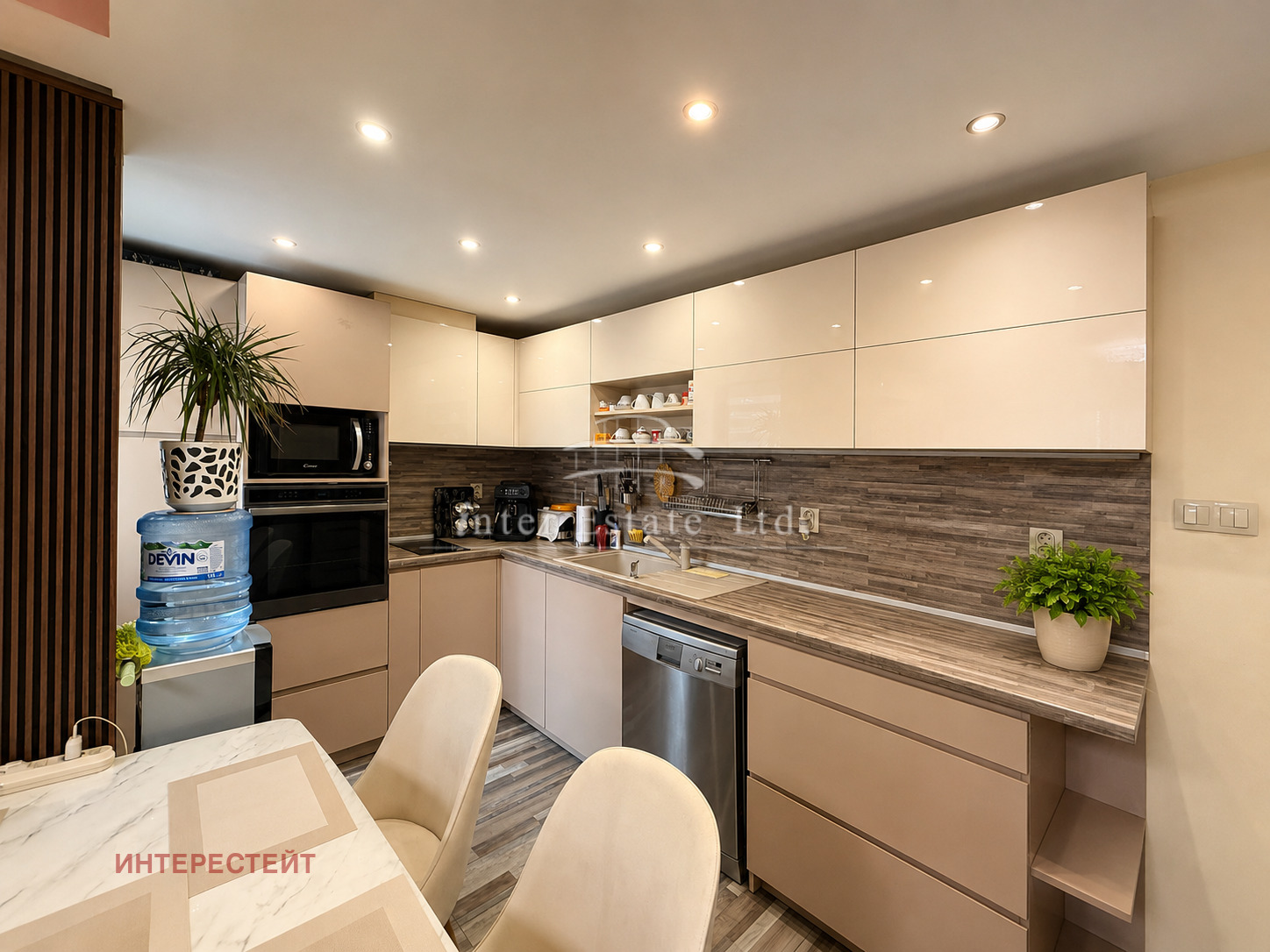 Продава 3-СТАЕН, гр. Бургас, Зорница, снимка 2 - Апартаменти - 55435228