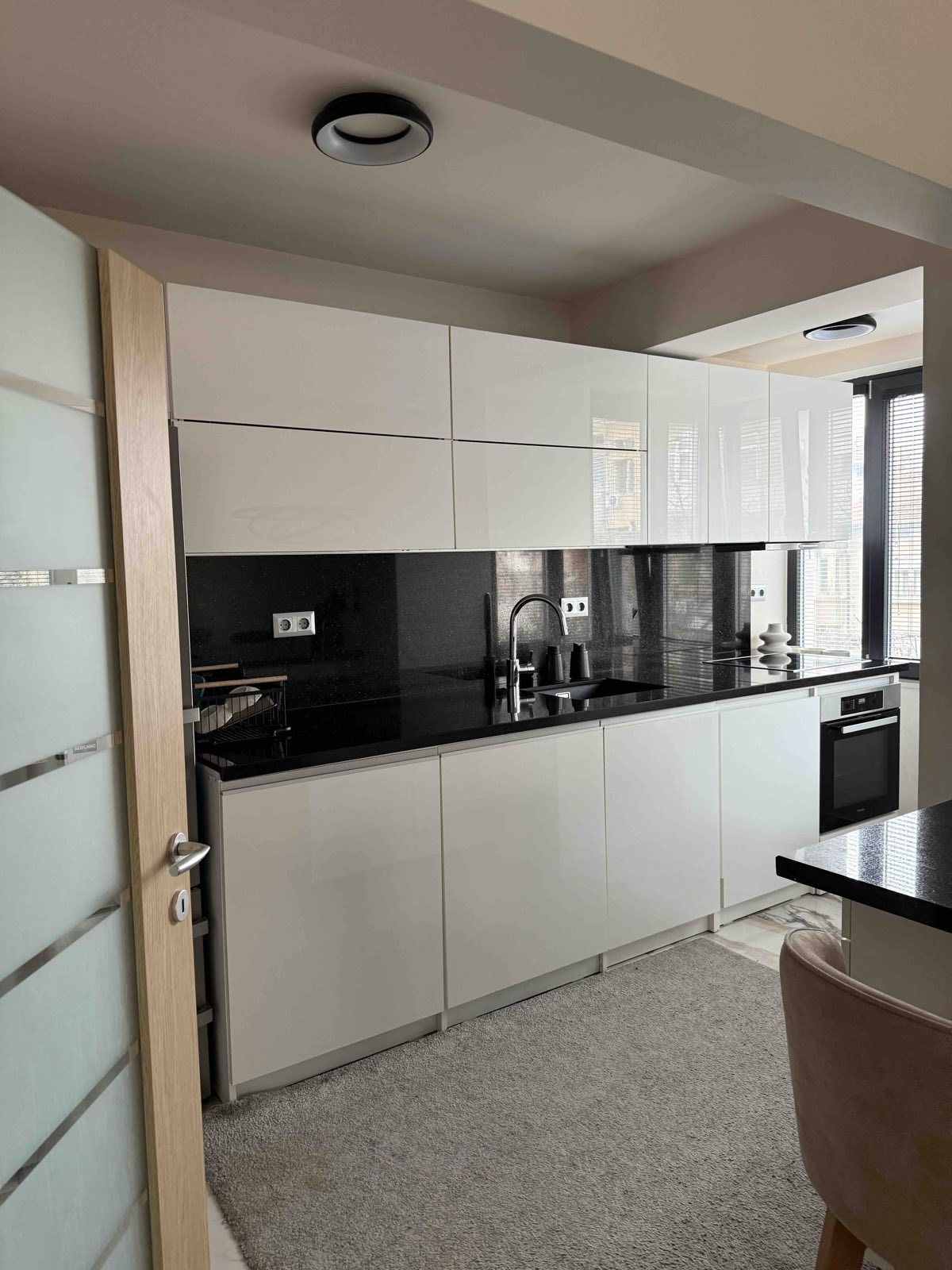 Продава МНОГОСТАЕН, гр. Плевен, Идеален център