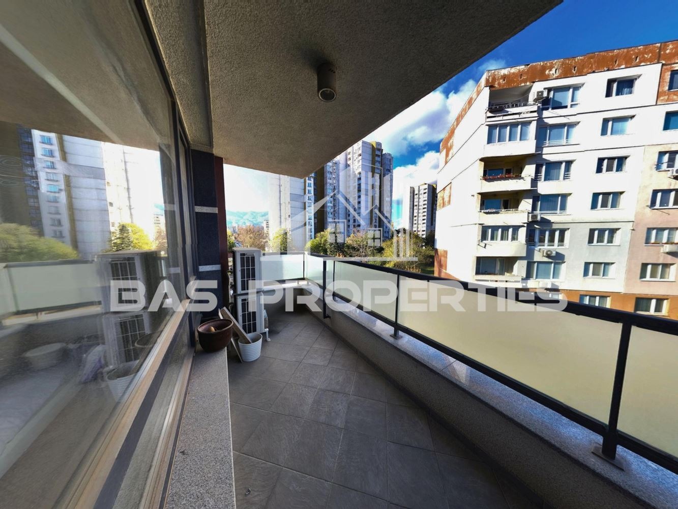 Продава МНОГОСТАЕН, гр. София, Полигона, снимка 17 - Апартаменти - 54363086