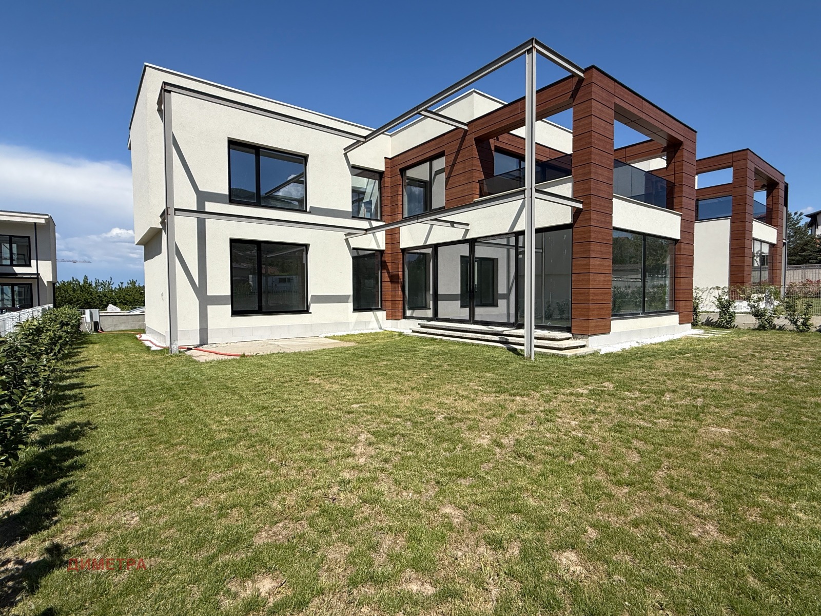 Продава КЪЩА, с. Марково, област Пловдив, снимка 2 - Къщи - 54094760