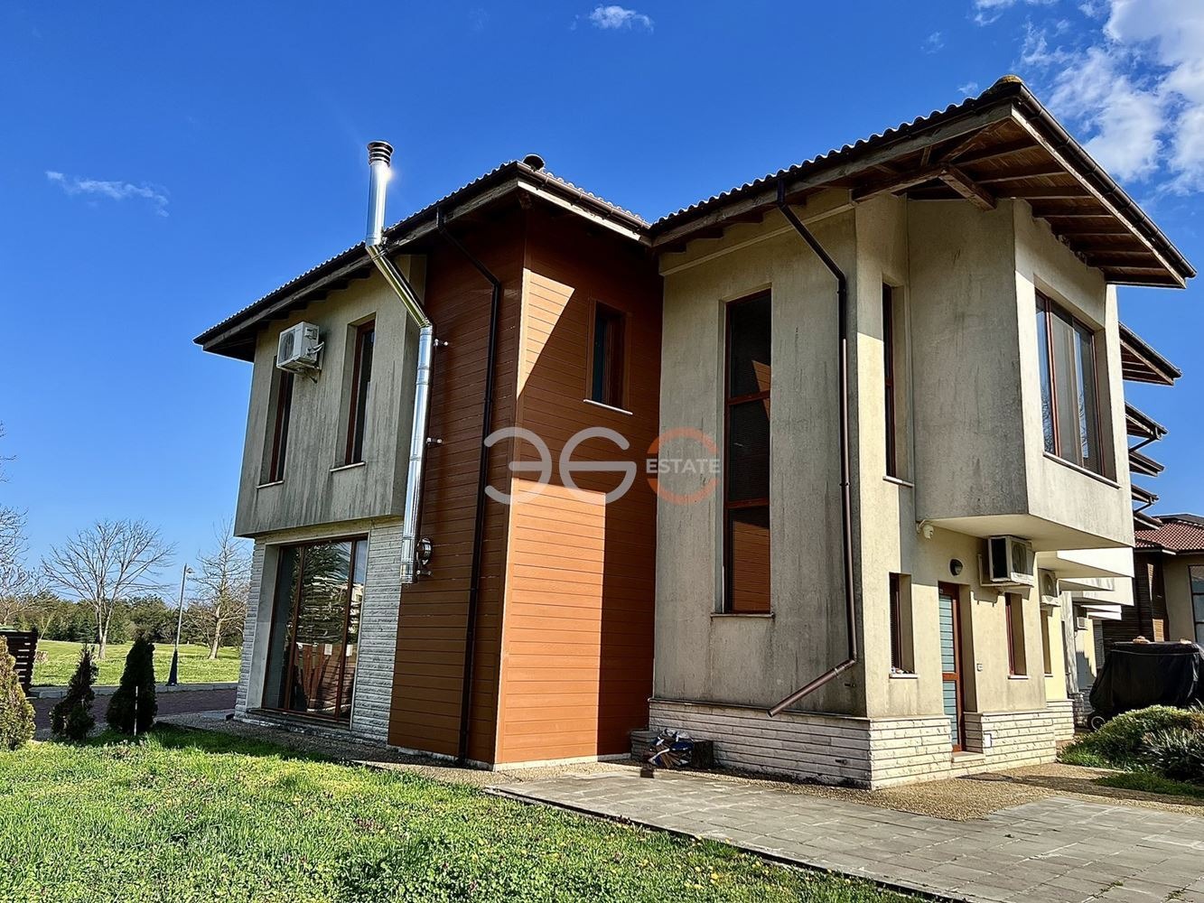 Продава КЪЩА, гр. Балчик, област Добрич, снимка 3 - Къщи - 54368639