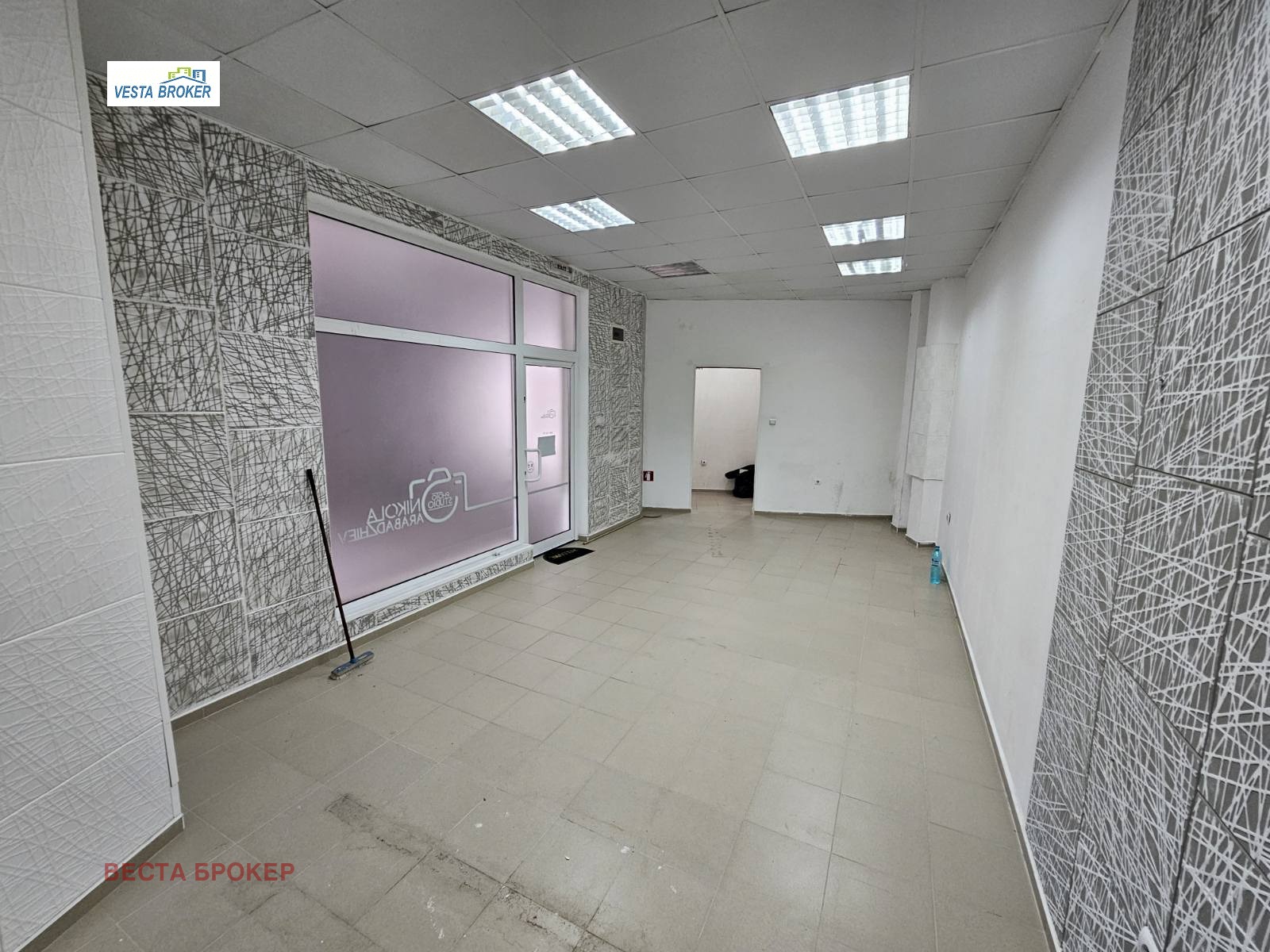 Продава МАГАЗИН, гр. Кърджали, Център, снимка 2 - Магазини - 52604827