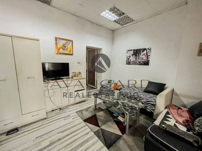 Продава МАГАЗИН в град Пловдив, Център - 80 кв.м / 219 999 € » 430 280.64 лв., АВАНГАРД РИЪЛ ЕСТЕЙТ