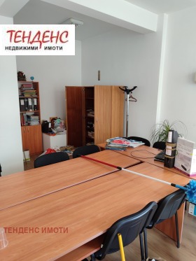 Продажба на офиси в град Кърджали - изображение 2 