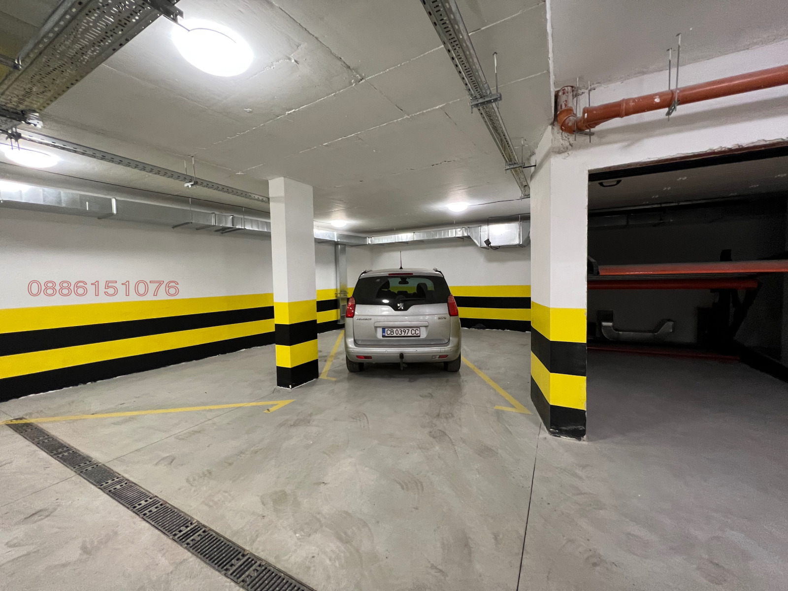 Продава ГАРАЖ, ПАРКОМЯСТО, гр. София, Белите брези, снимка 4 - Гаражи и паркоместа - 53916549