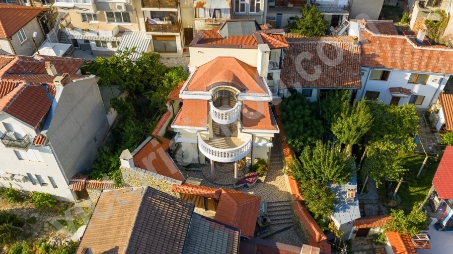 Продава ХОТЕЛ, гр. Велико Търново, Стара част, снимка 2 - Хотели - 53772762