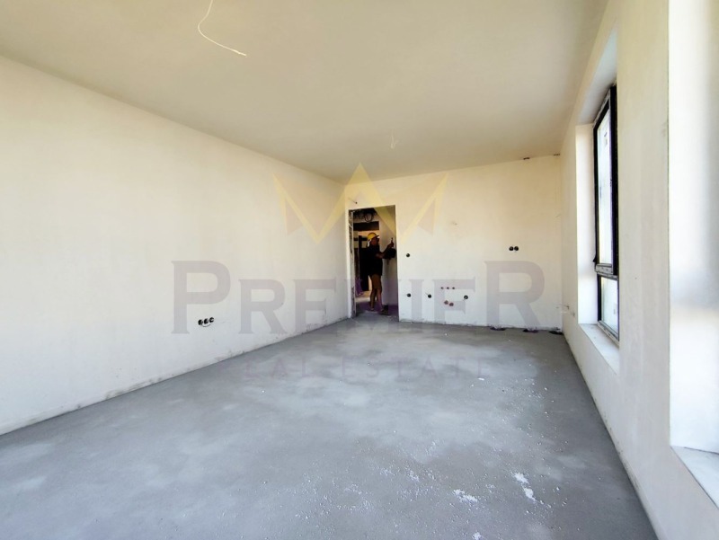 Na prodej  2 ložnice Varna , Vazraždane 1 , 90 m2 | 39881975