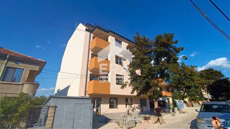 Продава 3-СТАЕН, гр. Търговище, Вароша, снимка 2 - Aпартаменти - 47543017