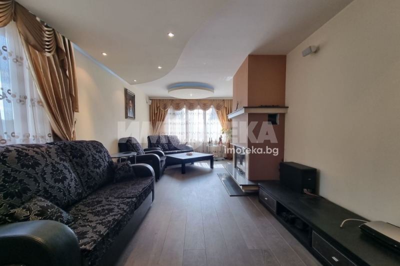 De vânzare  Casa Sofia , Bistrița , 680 mp | 55147170 - imagine [5]