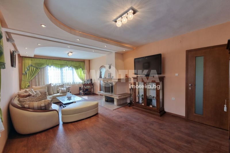 De vânzare  Casa Sofia , Bistrița , 680 mp | 55147170 - imagine [2]