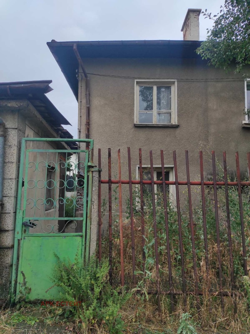 Продава  Къща град Перник , Могиличе , 106 кв.м | 67426006