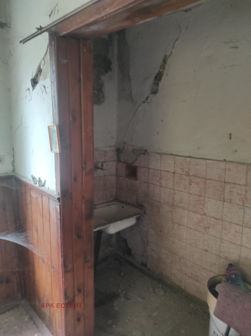 Продава  Къща град Перник , Могиличе , 106 кв.м | 67426006 - изображение [8]