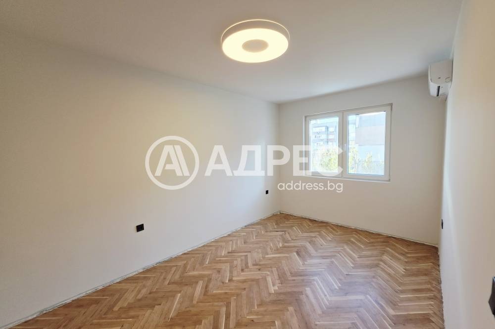 Продава МНОГОСТАЕН, гр. Варна, Център, снимка 15 - Апартаменти - 54499037