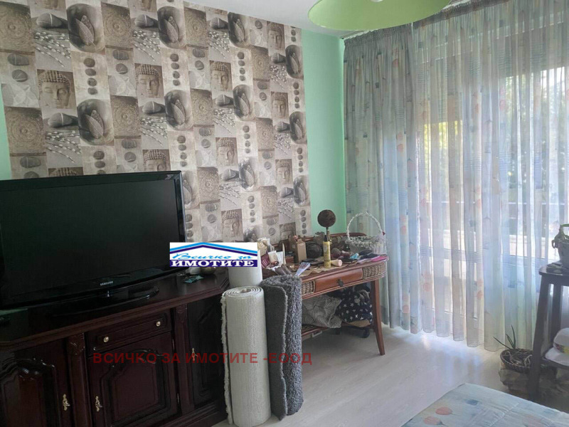 Na prodej  1 ložnice Ruse , Vazraždane , 70 m2 | 63682065 - obraz [8]