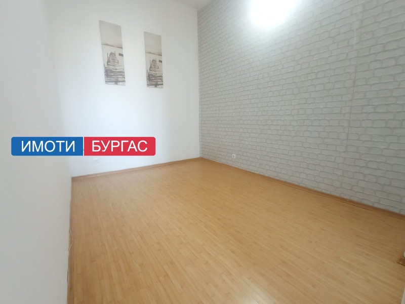 De vânzare  2 dormitoare Burgas , Țentâr , 70 mp | 92469050 - imagine [2]