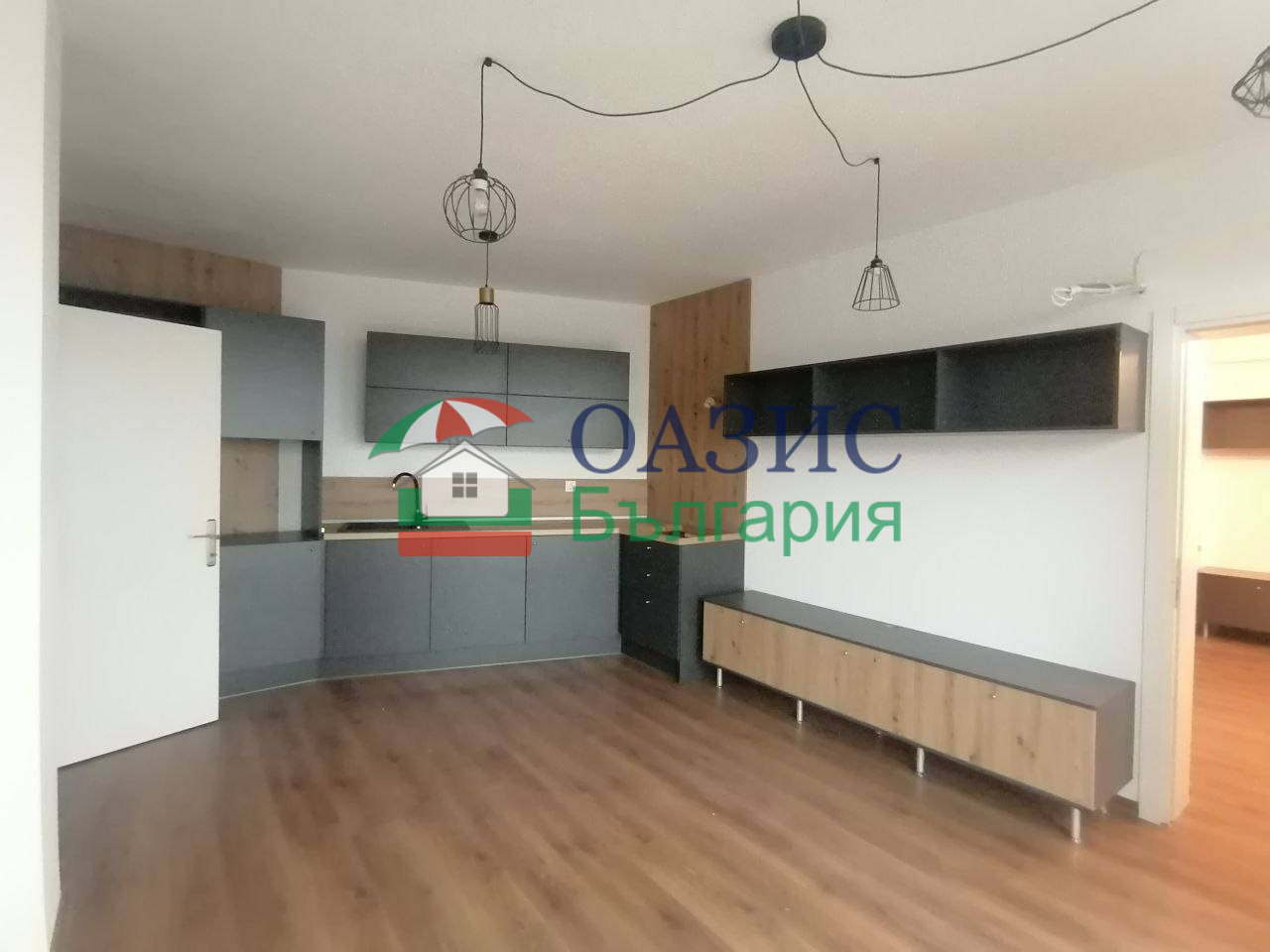 Продава 4-СТАЕН, гр. Свети Влас, област Бургас