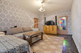 Продава  3-стаен, град София
