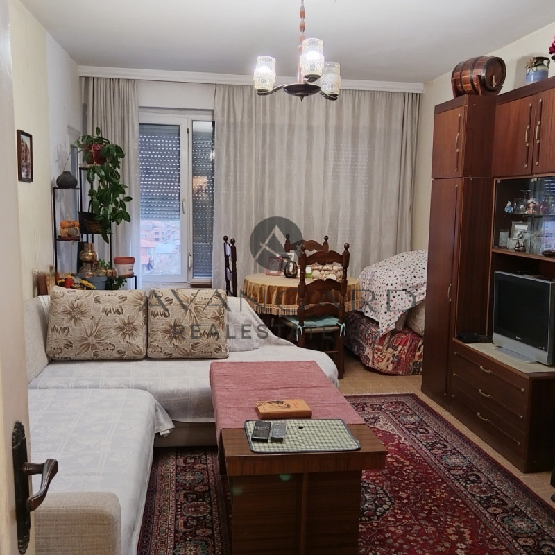 Продава 3-СТАЕН в град Пловдив, Изгрев - 90 кв.м / 100 000 € » 195 583.00 лв., АВАНГАРД РИЪЛ ЕСТЕЙТ
