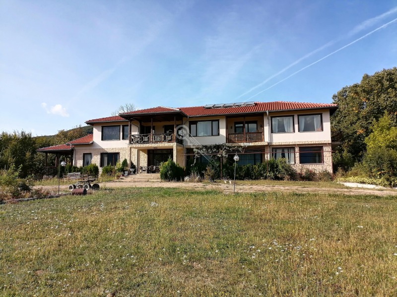 Продава ХОТЕЛ в област Габрово, с. Кръвеник - 850 кв.м / 1 000 000 € » 1 955 830.00 лв., ИМОТИ ТЪРНОВГРАД
