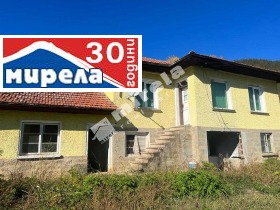 Продажба на имоти в с. Кормянско, област Габрово - изображение 2 