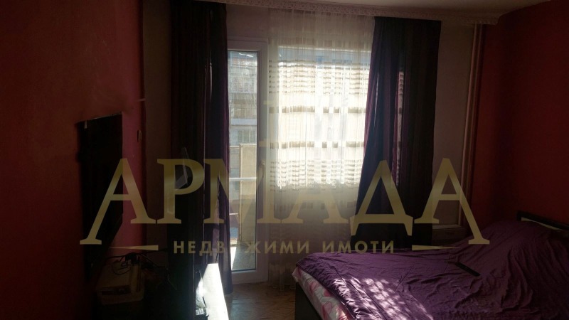 Продава  2-стаен град Пловдив , Изгрев , 68 кв.м | 53333146 - изображение [2]