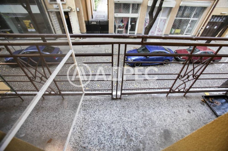 Продава МНОГОСТАЕН, гр. София, Център, снимка 9 - Апартаменти - 53451380