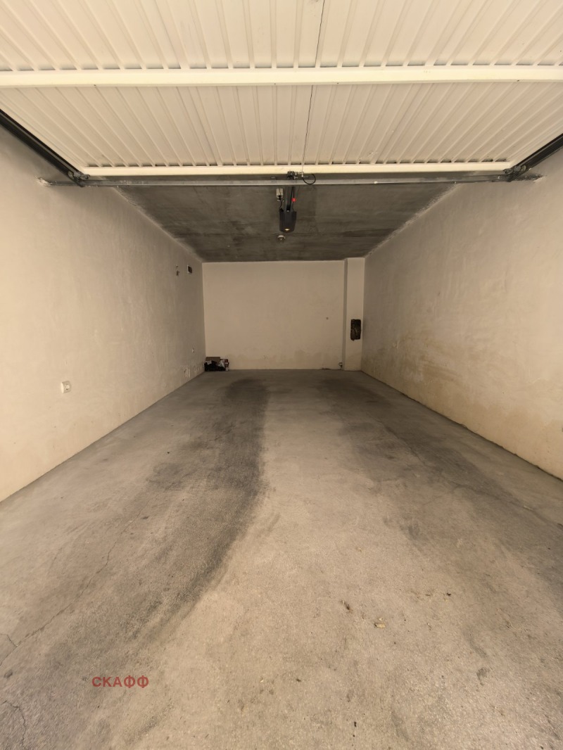In vendita  Box auto Plovdiv , Kiuchuk Parig , 30 mq | 37820747 - Immagine [2]