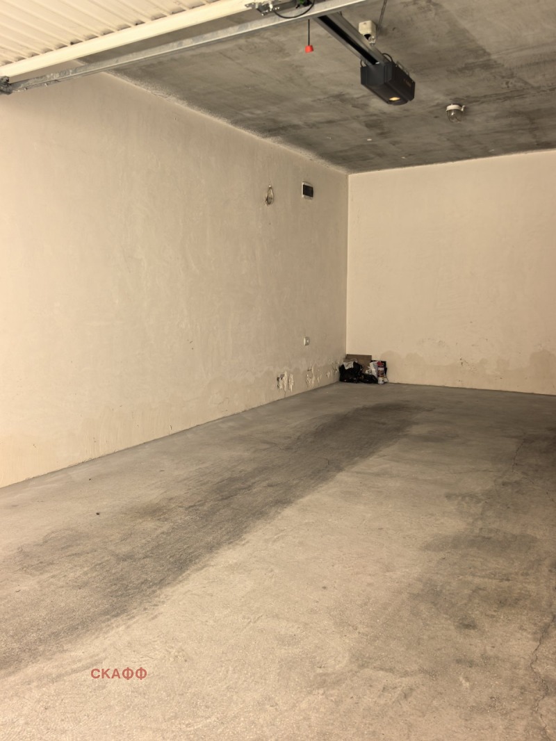 In vendita  Box auto Plovdiv , Kiuchuk Parig , 30 mq | 37820747 - Immagine [3]