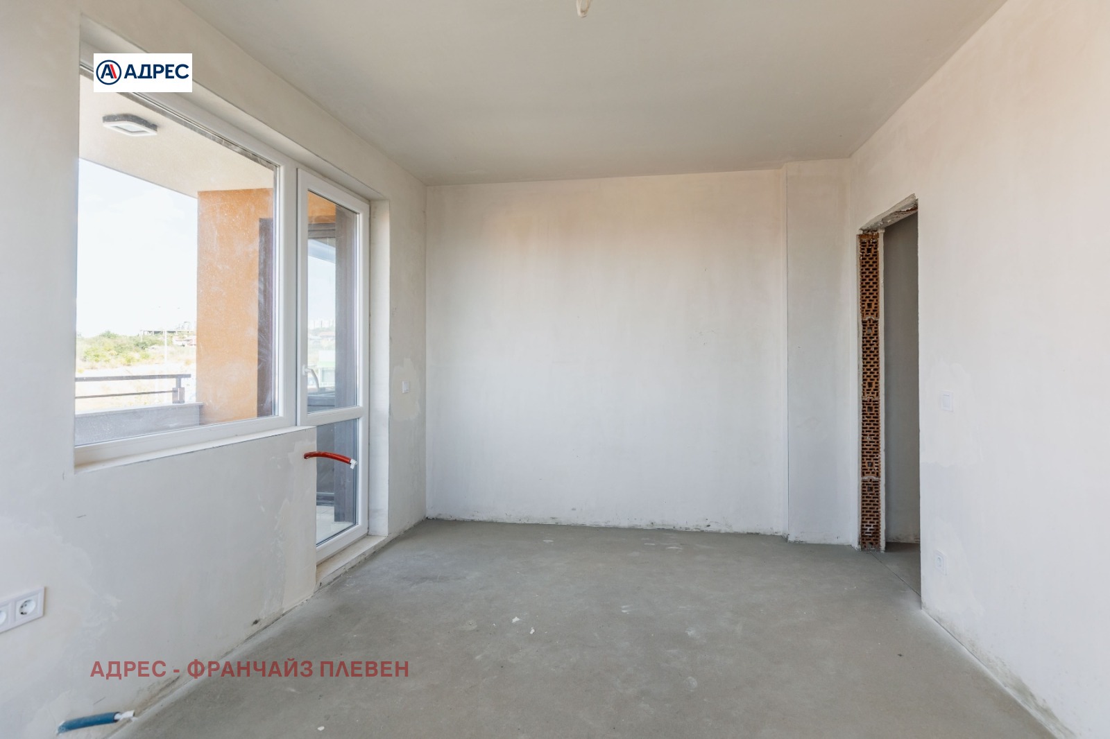 Продава МНОГОСТАЕН, гр. Плевен, Широк център, снимка 2 - Апартаменти - 56253926