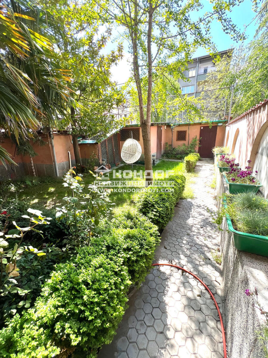 Продава ЕТАЖ ОТ КЪЩА, гр. Пловдив, Кършияка, снимка 7 - Етаж от къща - 54331219