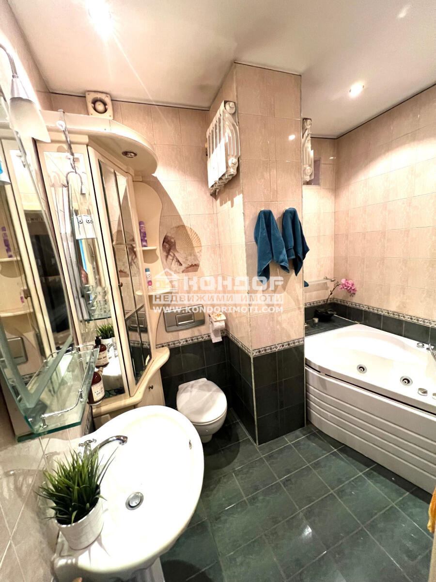 Продава ЕТАЖ ОТ КЪЩА, гр. Пловдив, Кършияка, снимка 5 - Етаж от къща - 54331219