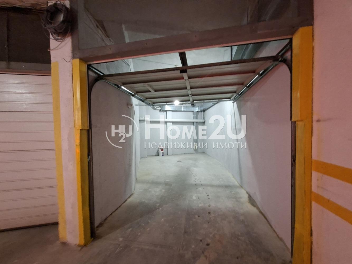 Продава ГАРАЖ, ПАРКОМЯСТО, гр. Варна, Център, снимка 4 - Гаражи и паркоместа - 54625979