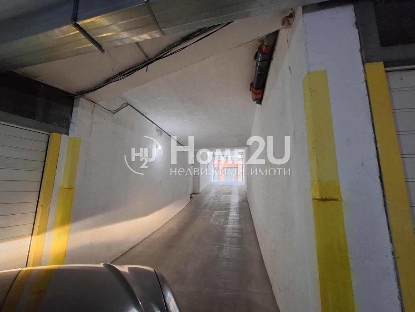 Продава ГАРАЖ, ПАРКОМЯСТО, гр. Варна, Център, снимка 6 - Гаражи и паркоместа - 54625979