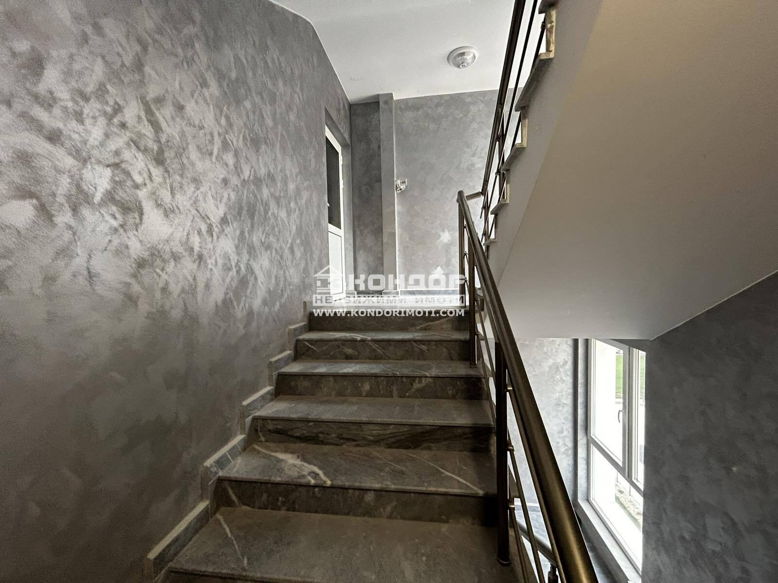 Продава 2-СТАЕН, гр. Пловдив, Кършияка, снимка 2 - Апартаменти - 49953639