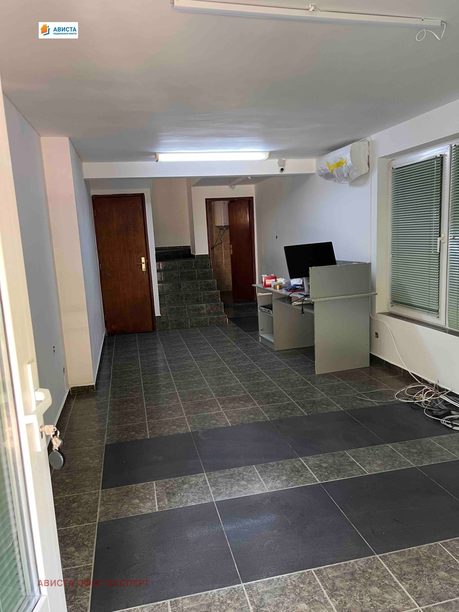 Продава КЪЩА, гр. София, Изток, снимка 2 - Къщи - 53890258