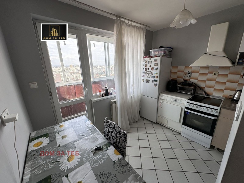 Myytävänä  1 makuuhuone Sofia , Tolstoj , 68 neliömetriä | 71713422