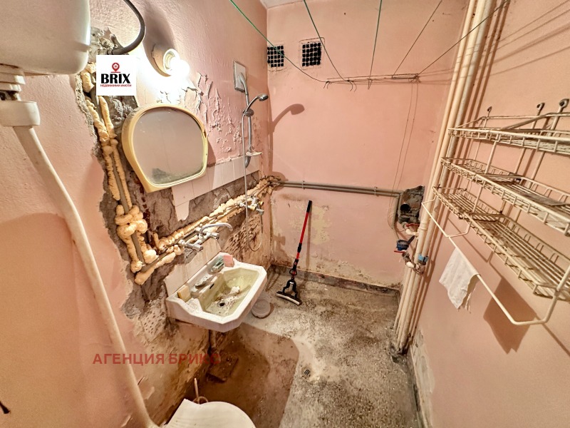 Продава  1-стаен град Русе , Възраждане , 49 кв.м | 20862594 - изображение [3]