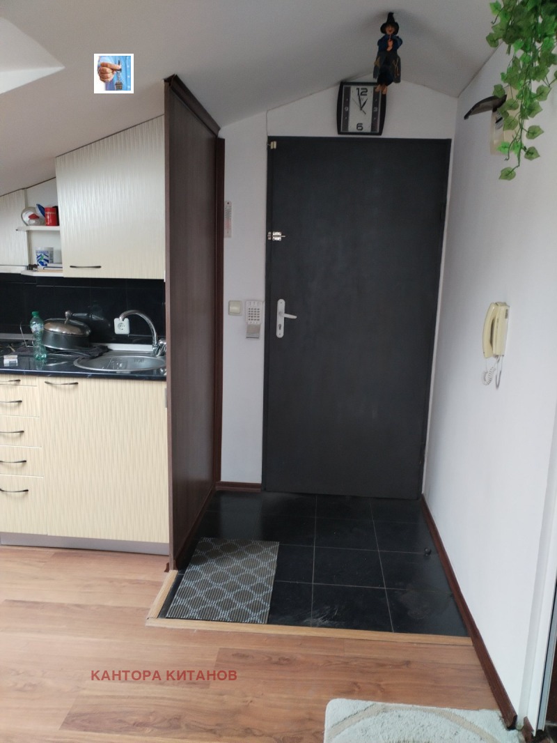 Продава АТЕЛИЕ, ТАВАН, гр. София, Карпузица, снимка 2 - Апартаменти - 53165062